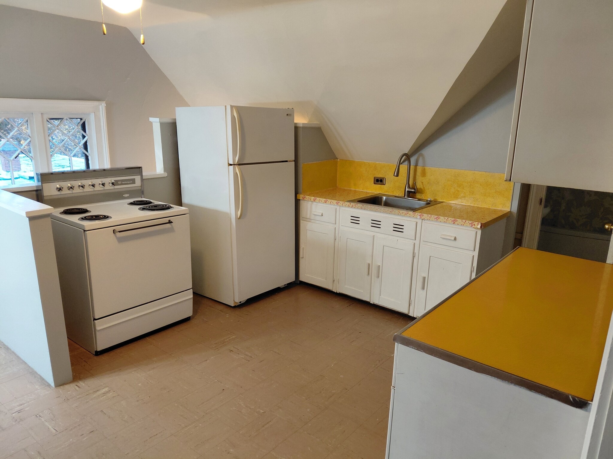 Kitchen - 51 Grand Ave