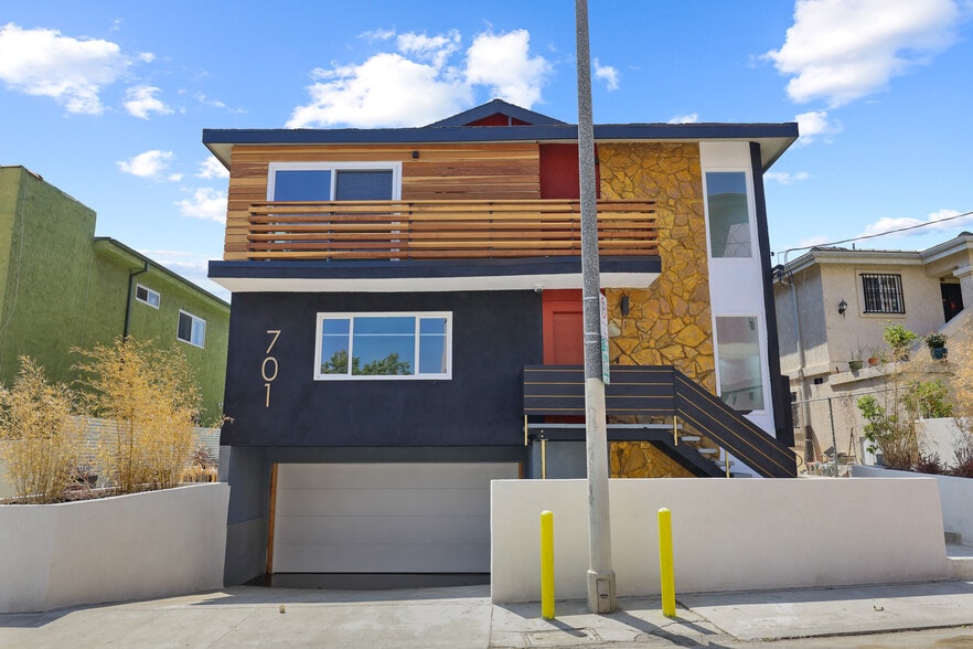 Primary Photo - 701 N. Hill Pl.