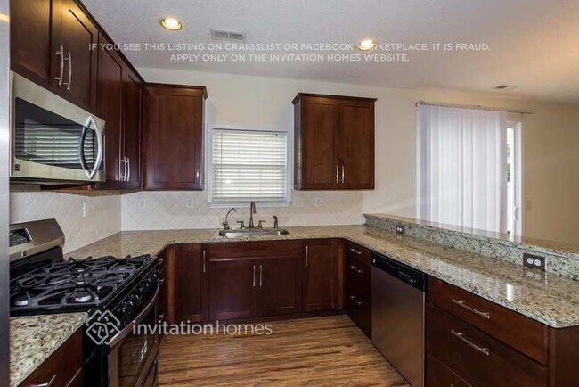 Building Photo - 9220 Meadowmont View Dr