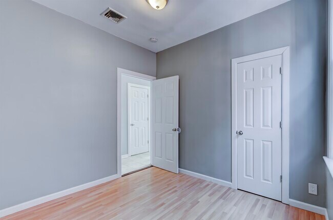 Building Photo - 98 Trask Ave