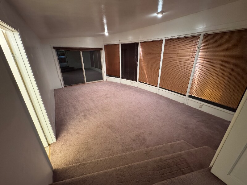 Building Photo - 1356 Shenandoah Dr