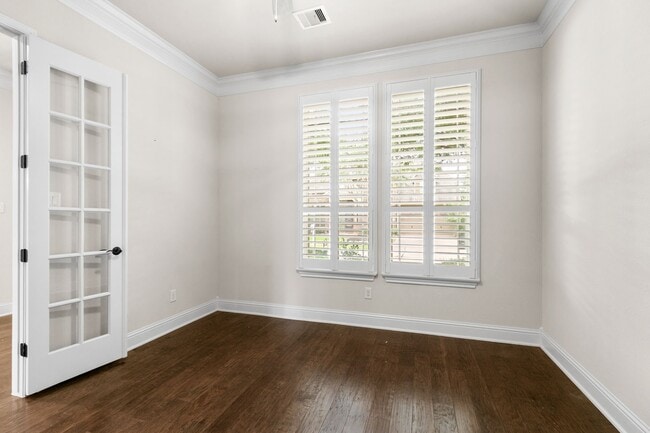Building Photo - 18900 N Bee Cave Springs Cir
