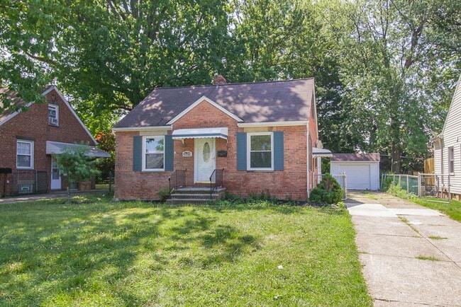 Building Photo - Fully Updated Home For Rent in Euclid