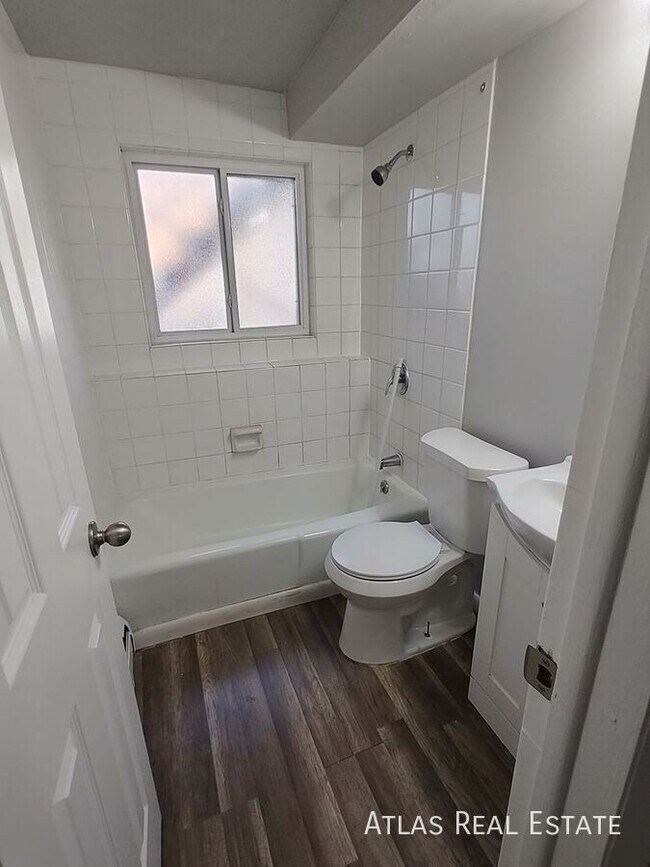 Building Photo - 1014 Westmoreland Rd