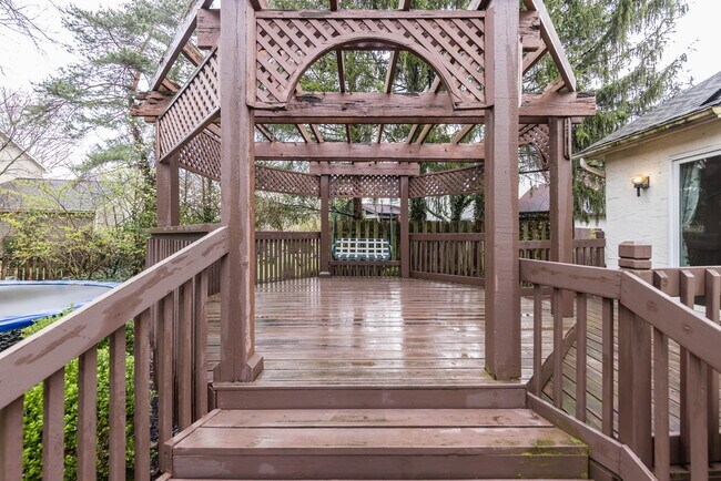 Building Photo - 5334 Tara Hill Dr