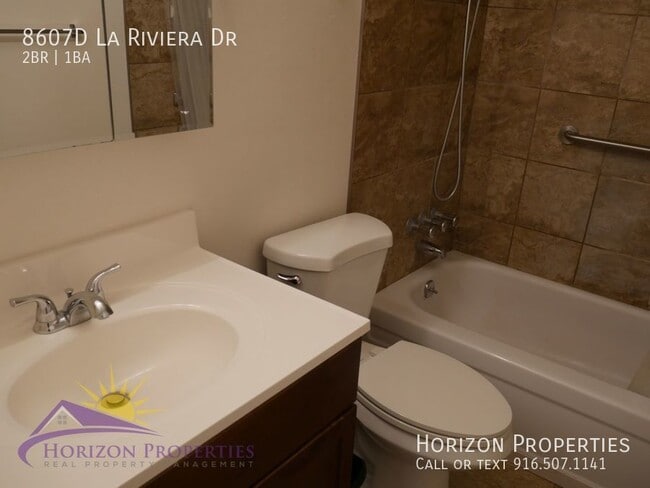 Building Photo - 8607 La Riviera Dr
