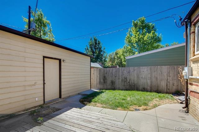 Building Photo - 1450 Clermont St