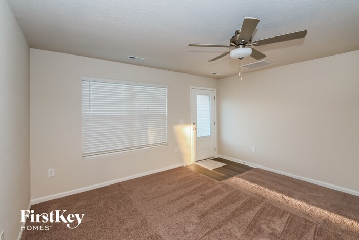 Building Photo - 5024 Wolfridge Ave