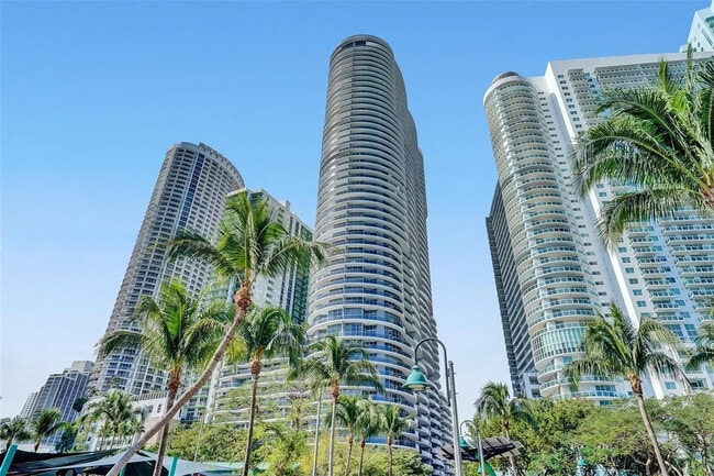 Building Photo - 488 NE 18th St