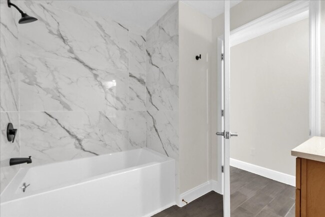 Building Photo - FOR RENT!!! BEAUTIFUL AND FULLY REHABBED 2 BED 2 BATH SINGLE FAMILY HOME (MOVE IN SPECIAL)...