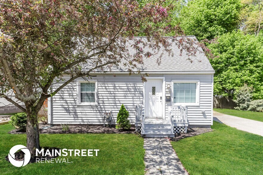 Primary Photo - 5618 Davis Dr