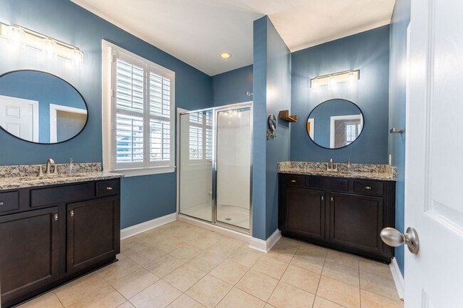 Building Photo - 3 Bedroom 2.5 Bath House in Boltons Landin...