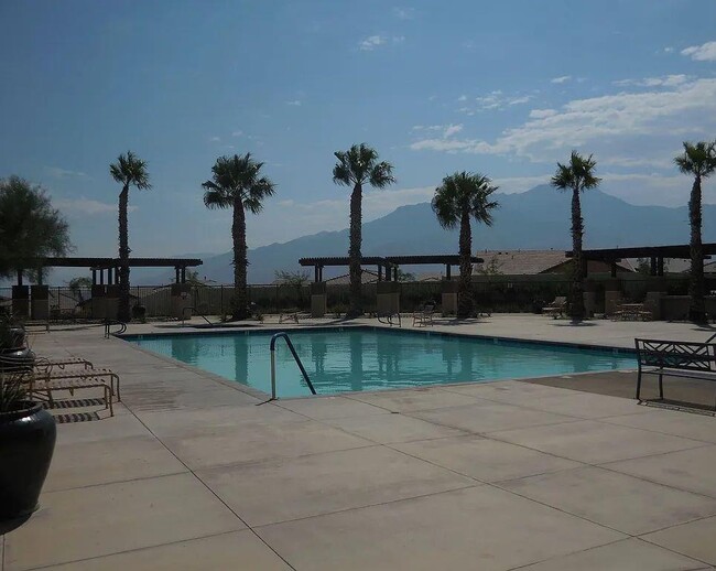 Building Photo - 62855 Kitetail Dr