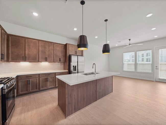 Building Photo - 1518 Colonial Gorge Dr
