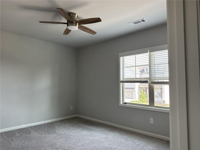 Building Photo - 4671 Silver Oak Dr