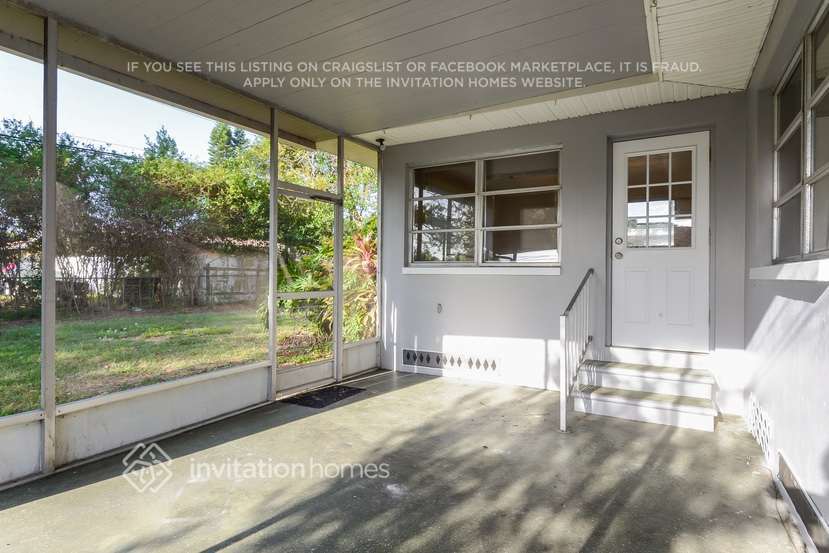 Building Photo - 2359 Eastwood Dr