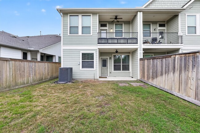 Building Photo - 16226 Rattlesnake Run Trl