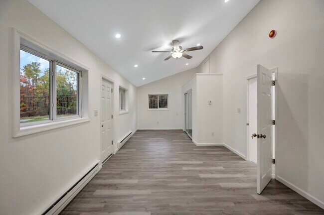 Building Photo - 752 Toll Rd