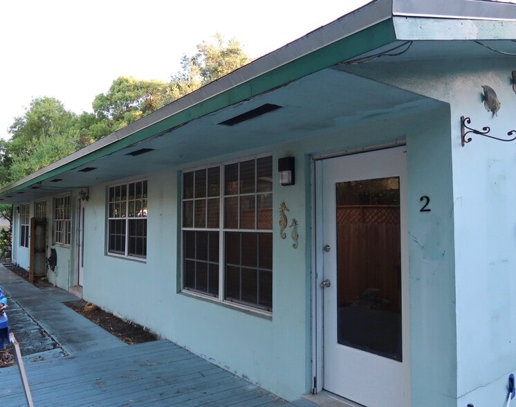 Front Patio - 217 SW 11th Ct