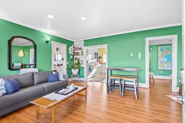 Building Photo - Bright & Comfortable 2-Bedroom, 1-Bathroom Main Floor Home | E 10th St, Port Angeles, WA | $2,200...