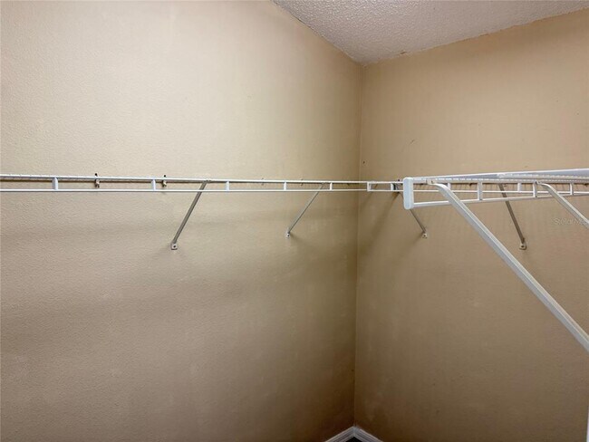 Building Photo - 2509 Balmoral Dr