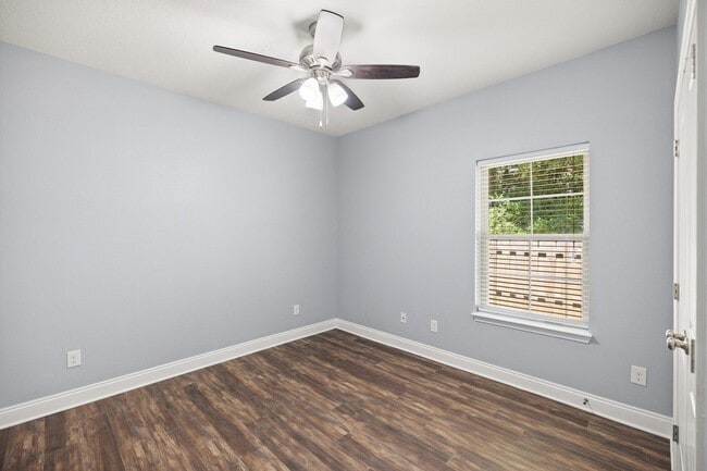 Building Photo - 8393 New Orleans Ct