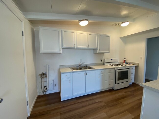 Building Photo - 127 Morningstar Ave