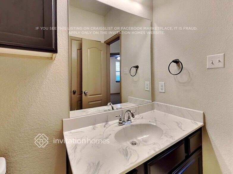 Building Photo - 1541 Salado Tr