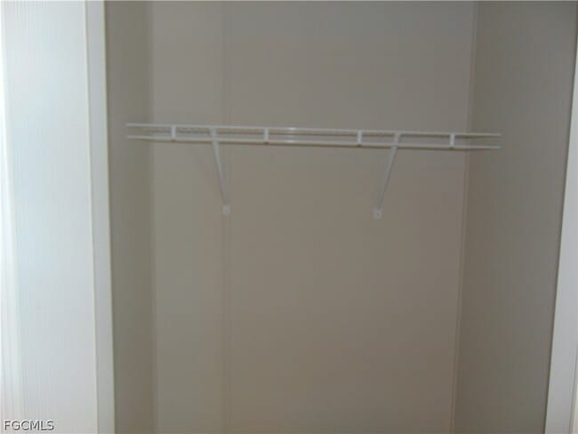 Building Photo - 1445 N Bridge St