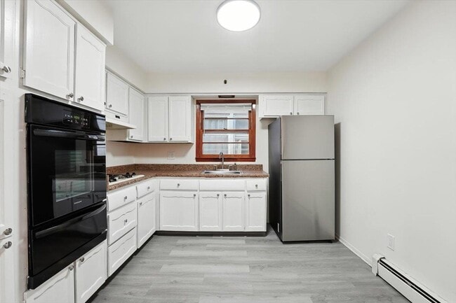 Building Photo - 36 Liberty Ave