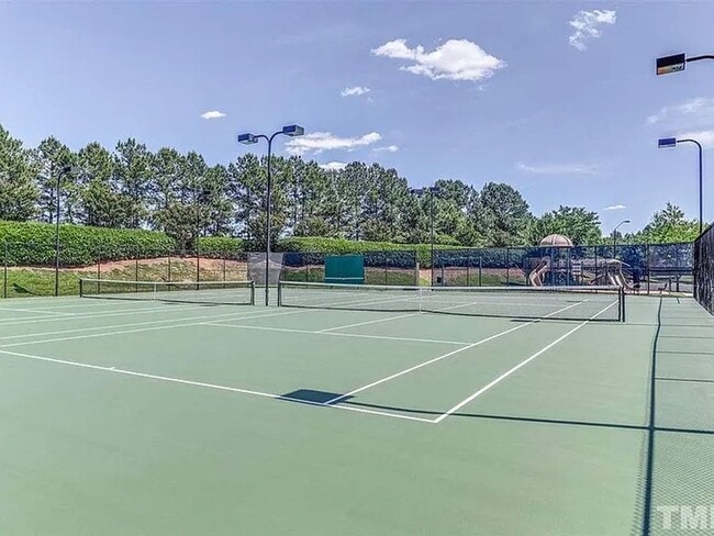 Building Photo - Stunning 3BD, 2.5BA Raleigh Townhome with a 1-Car Garage and Premier HOA Amenities