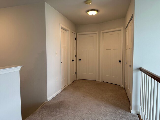 Building Photo - 3685 Clauss Dr