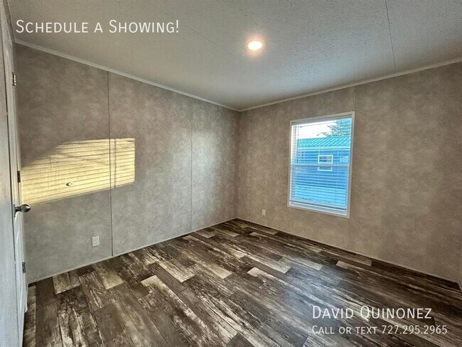 Building Photo - 4614 E Old Trail Rd