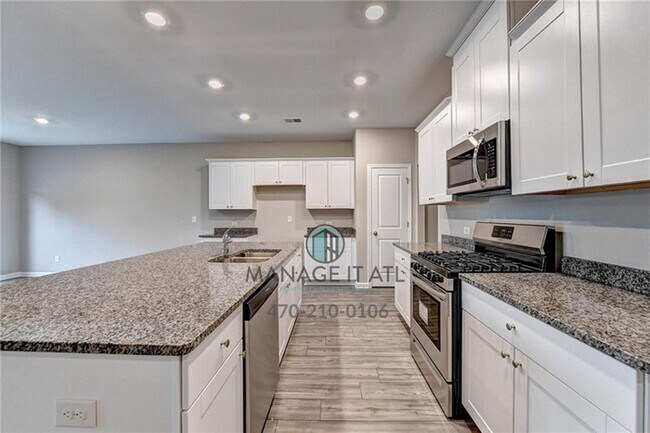 Building Photo - Beautiful 3 Bedroom Townhome in Buford Sch...