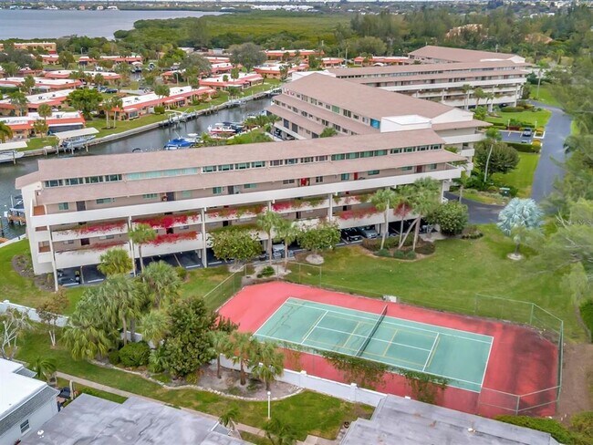 Building Photo - 9604 Cortez Rd W