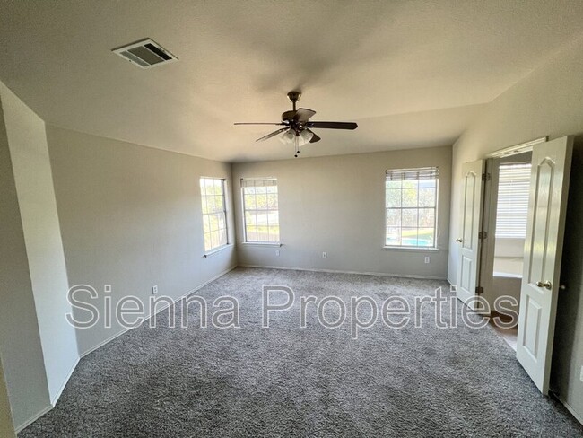Building Photo - 8917 Whiteworth Loop