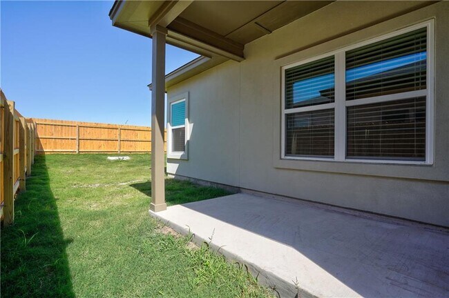 Building Photo - 381 County Rd 306