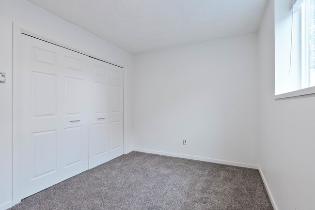 Building Photo - 360 N Woodruff Ave