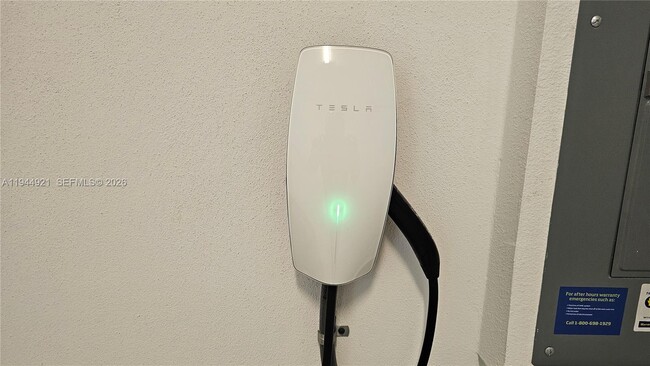 Building Photo - 1112 Seagrape Dr