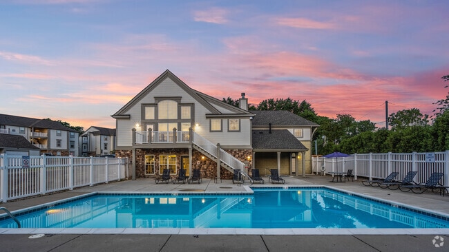 Sparkling Pool with Sundeck - Riverchase Apartments