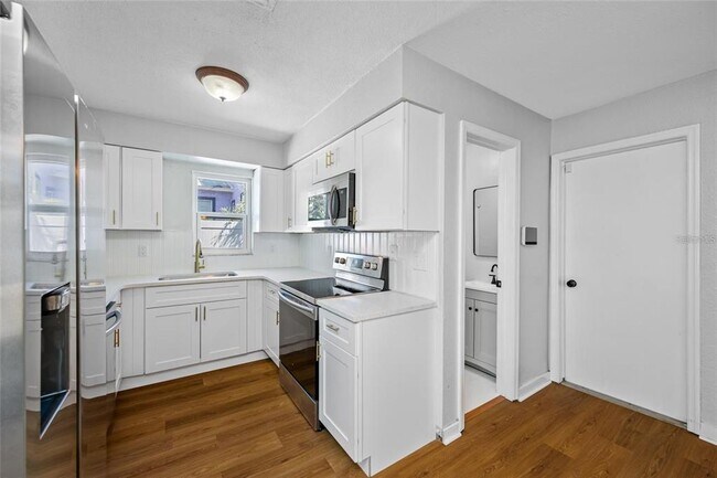 Building Photo - 1411 39th Ave N