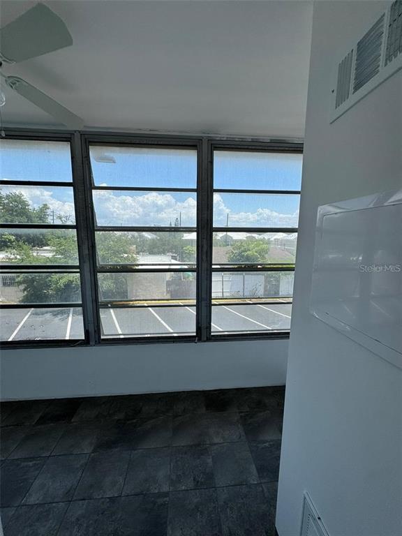 Building Photo - 1257 Drew St