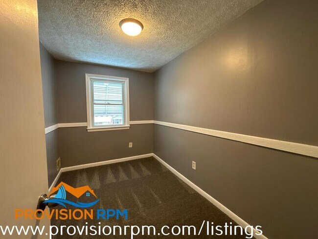 Building Photo - 2227 Southorn Rd