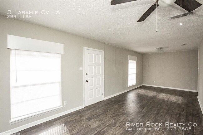Building Photo - 3 Laramie Cv - A - 2 beds, 1 full bath