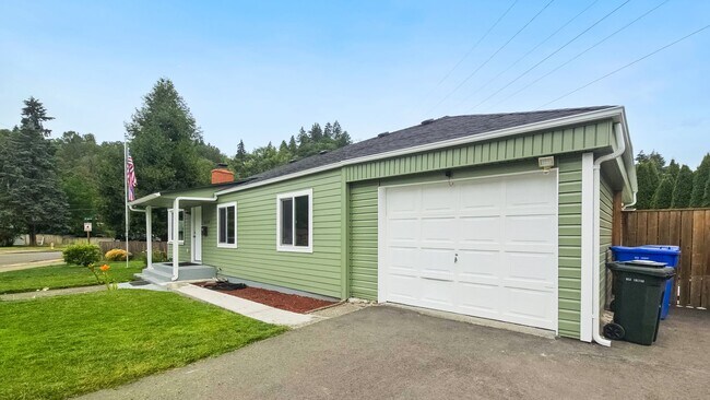 Building Photo - Rambler with Adult Family Home Certification – 3 Bed, 1 Bath + Additional Living Spaces