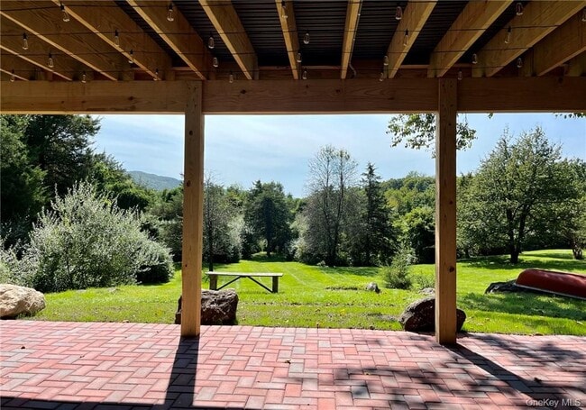 Building Photo - 47 Onderdonk Rd