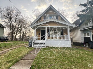 Building Photo - Spacious 2 Bedroom home with many updates ...