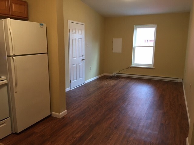 Building Photo - 15 LLC-10 Macomb