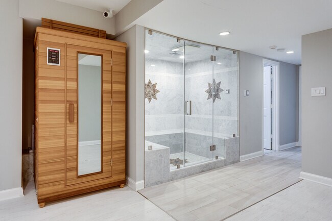 Building Photo - 4611 Charleston Terrace NW