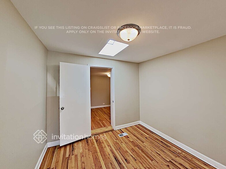 Building Photo - 4717 Wesley Terrace